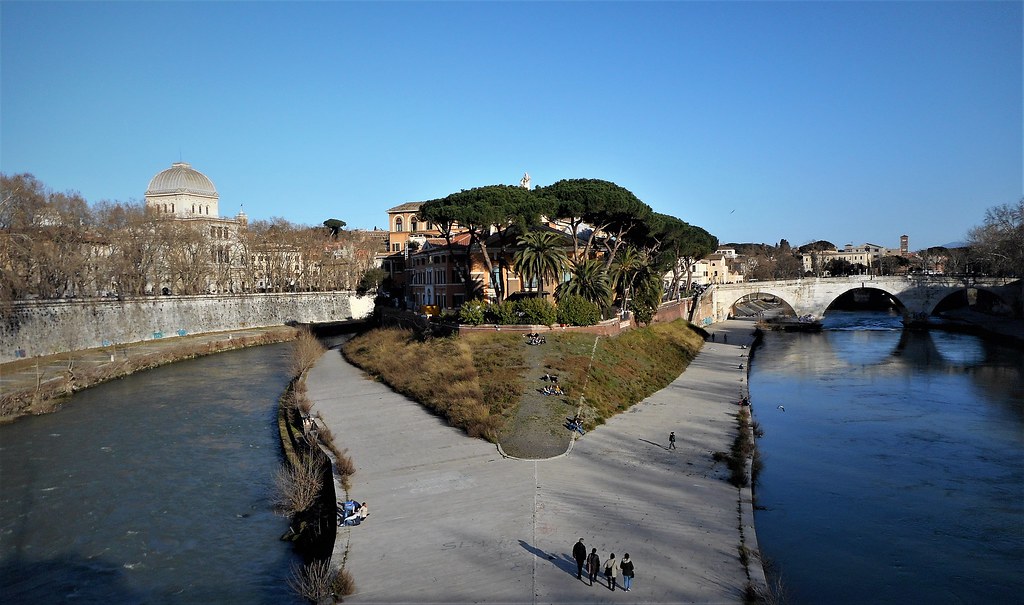 Tiber island